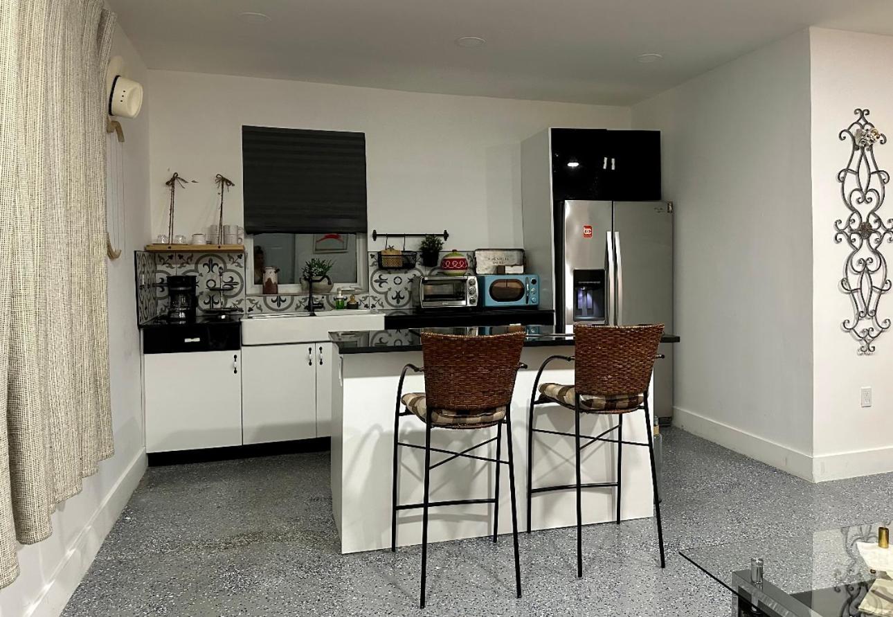 Flora'S Garden Apartment/Studio นอร์ทไมอามี ภายนอก รูปภาพ